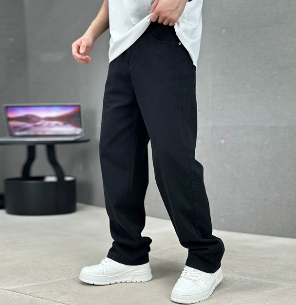 Christian | Men’s Loose Fit Straight Leg Casual Jeans